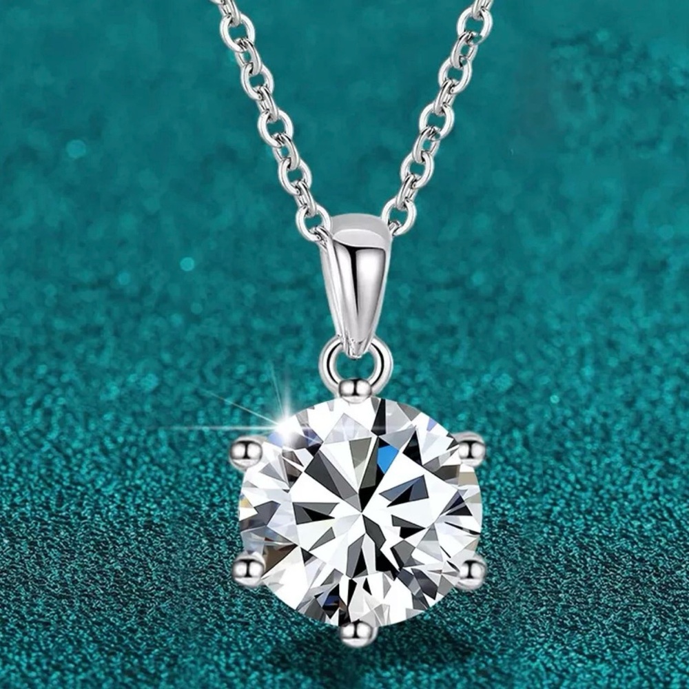 Gorgeous 2CT Moissanite Pendant Necklace 925 SS GRA certified - Picture 1 of 14